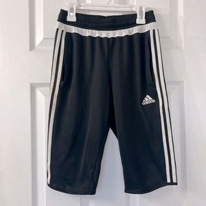 Adidas boys 3/4  training pants  Size Medium